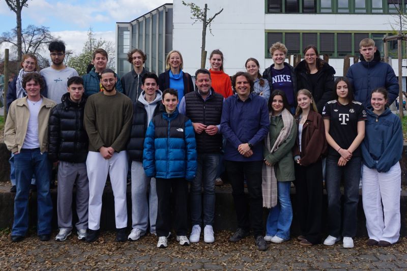 Sonntag gewählt, Donnerstag im Unterricht – neuer Landtagsabgeordneter Baumgärtner am GGG